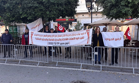 حواجز وزارة الداخلية تعطل تجار شارع الحبيب بورقيبة