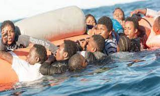 انقلاب قارب ينقل مهاجرين في لامبيدوزا