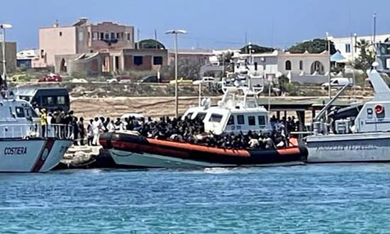 debarquement de migrants a Lampedua